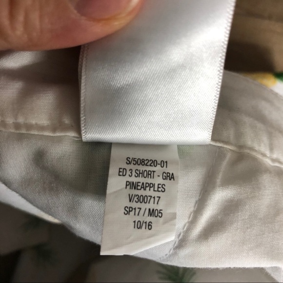 Old Navy pineapple print shorts, 2 - Picture 9 of 11